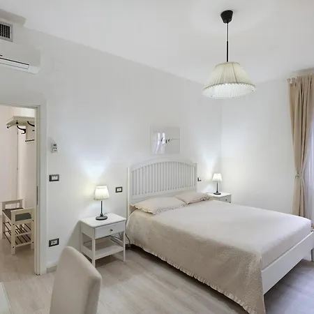 Son Blanc Apartment *