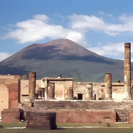 Son Blanc Apartment Pompei